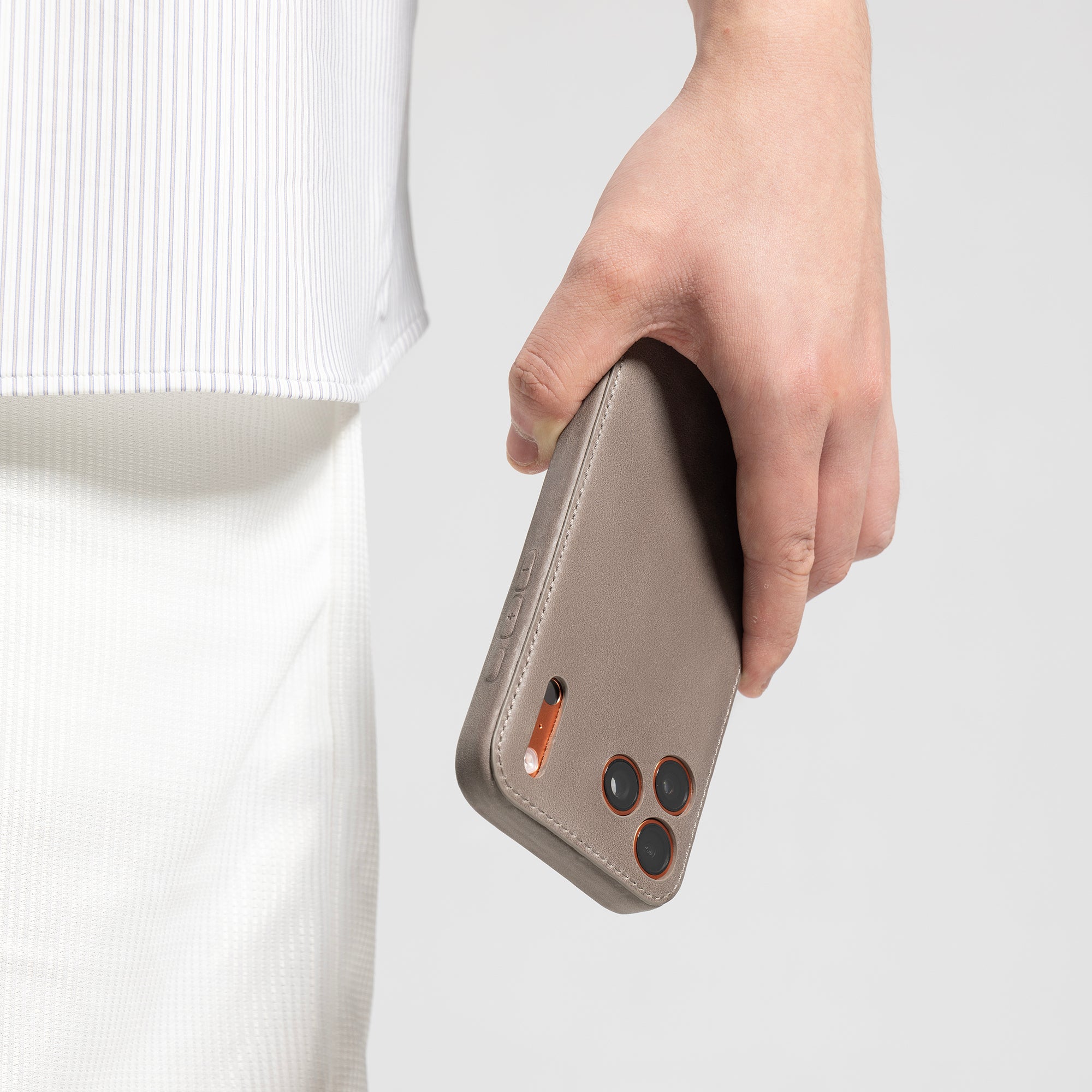 قضية iPhone من الجلد الملموسة بالخضروات